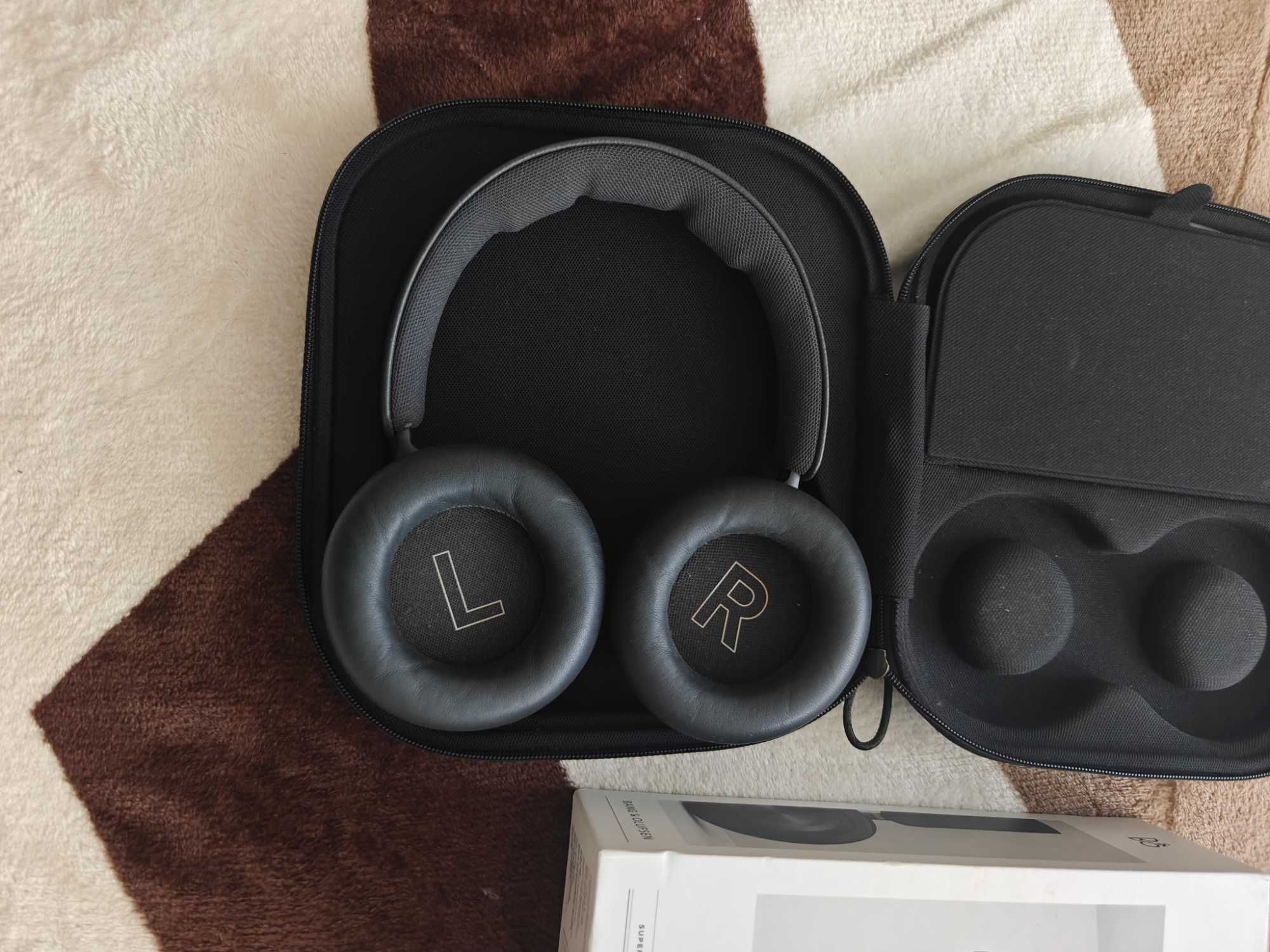 Casti Bang&Olufsen