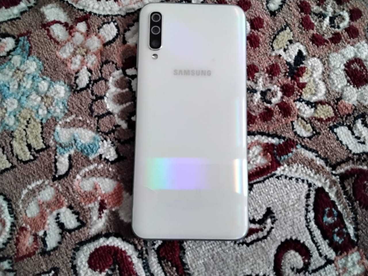 Samsung Galaxy A50