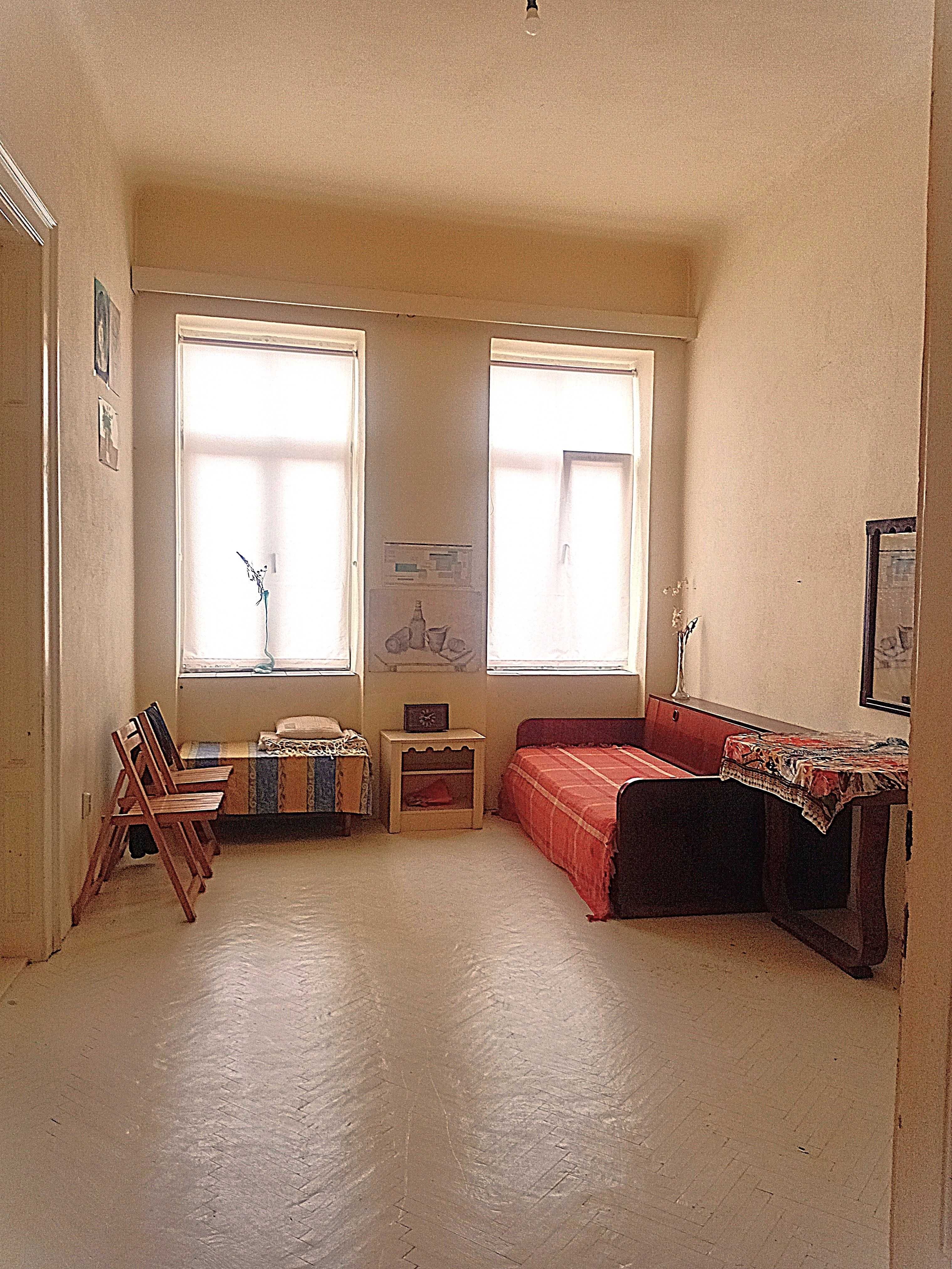 apartament 74 mp, 3 camere, central, etaj 1/2