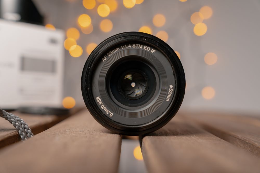 Sony A6600 +18-105F4 + Vitrox 23mm F1.4