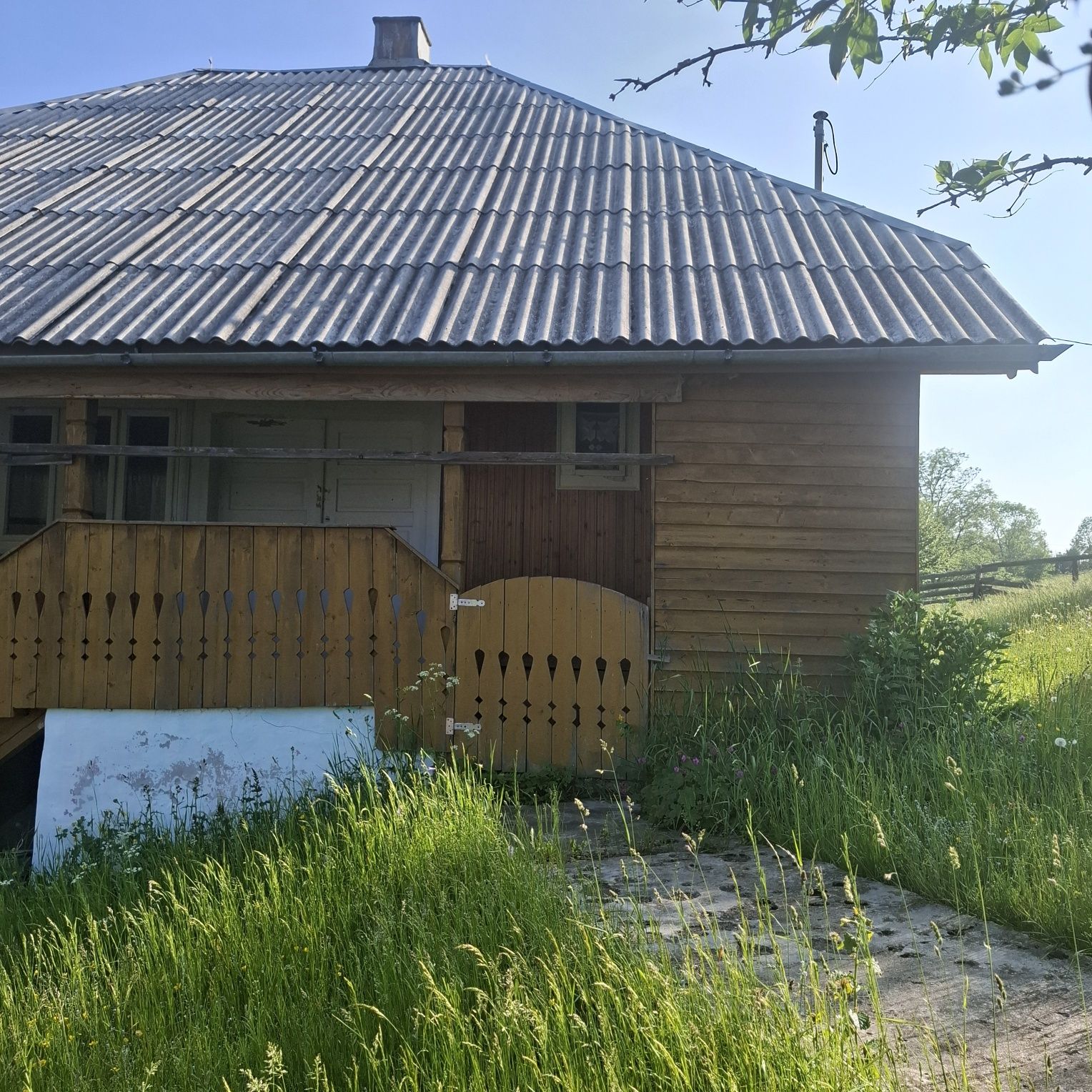 Vând casa în Garda de sus