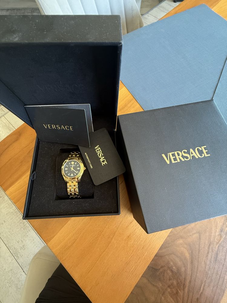 Versace оригинален часовник