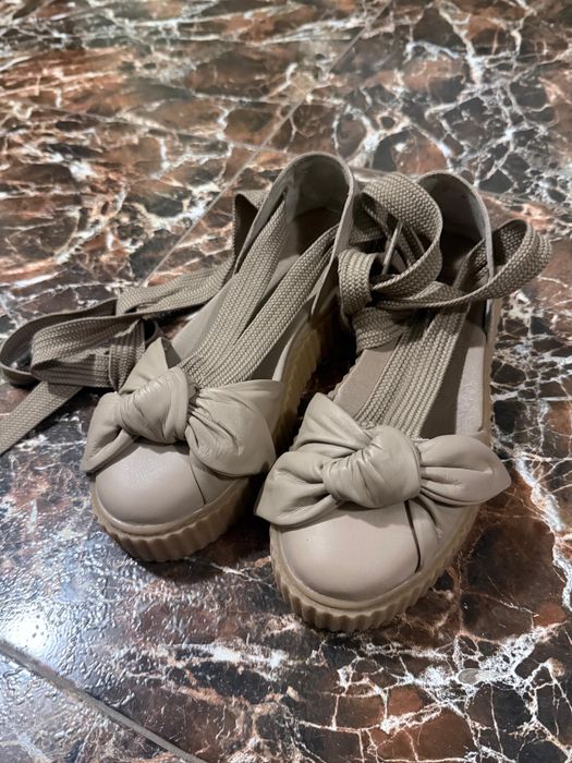 Vând pantofi Puma purtați o singură dată + teniși noi