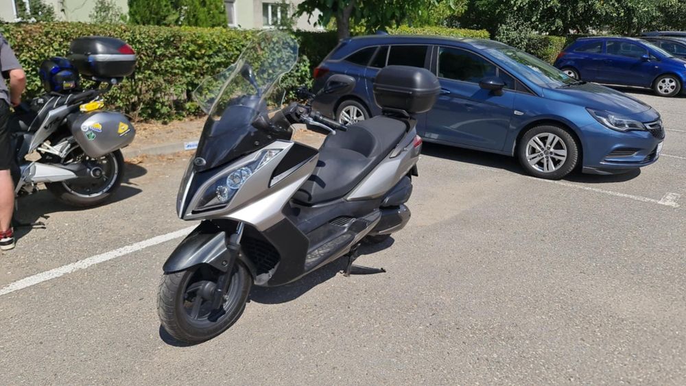 Vand maxiscuter Kymco Downtown motor 300i cu ABS, 30cp din 2013