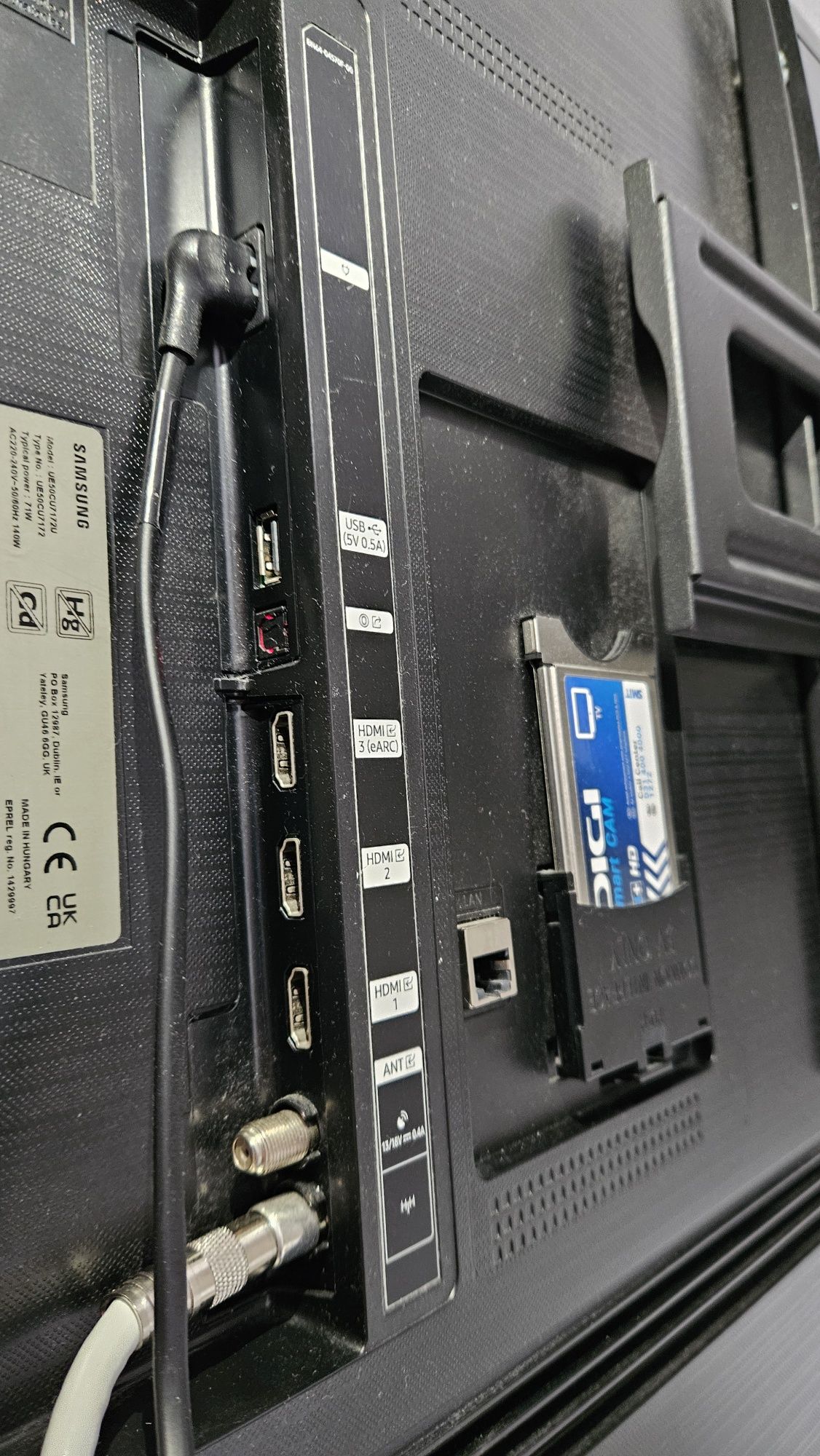 De vânzare: Televizor Smart Samsung, aproape nou, stare impecabilă.