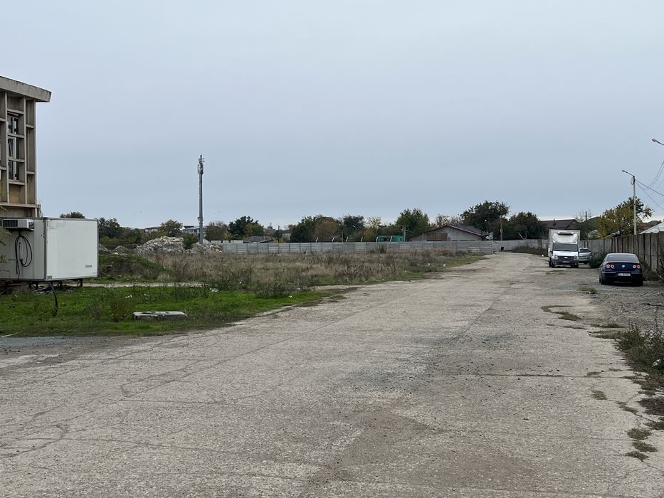 Teren intravilan de vanzare