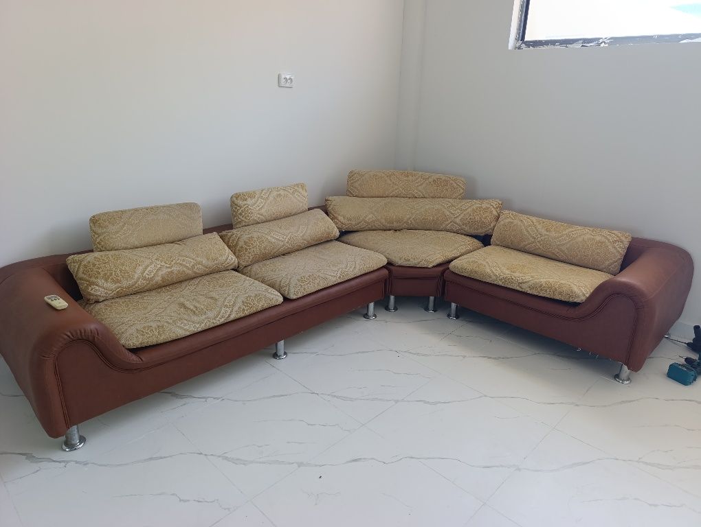 Divan sotiladi holati ideyal