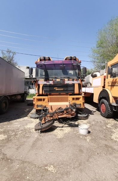 Уборочная машина Boschung Jetbroom