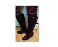 Cizme inalte cu toc comod , foarte frumoase, negre, mas. 40-41