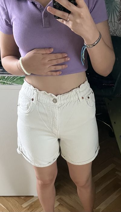 Pantaloni scurti