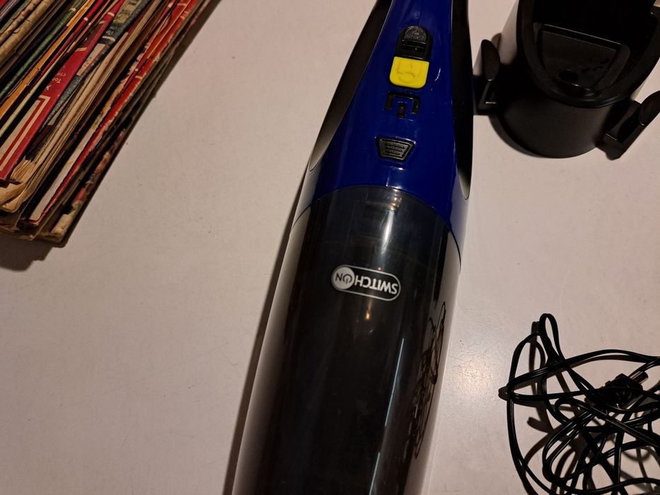 Ръчна акумулаторна прахосмукачка