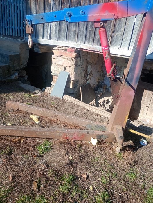 Vând girafa in stare buna