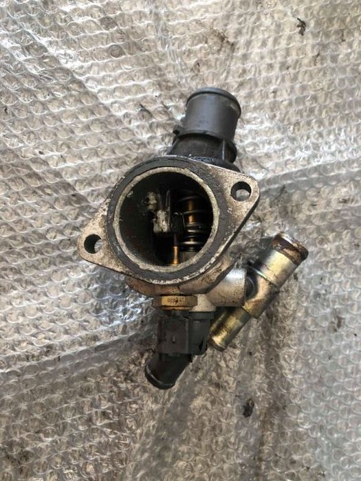 termostat lichid racire 1.9 d 223a6000 fiat strada doblo 223 dupa 2001