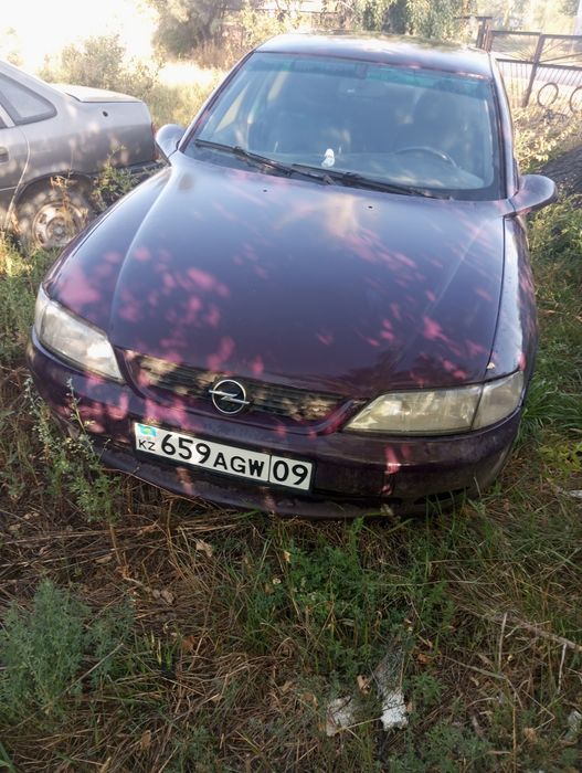 Продам Опель вектора б