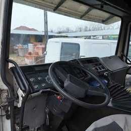 Camion Volvo FL618 cu macara