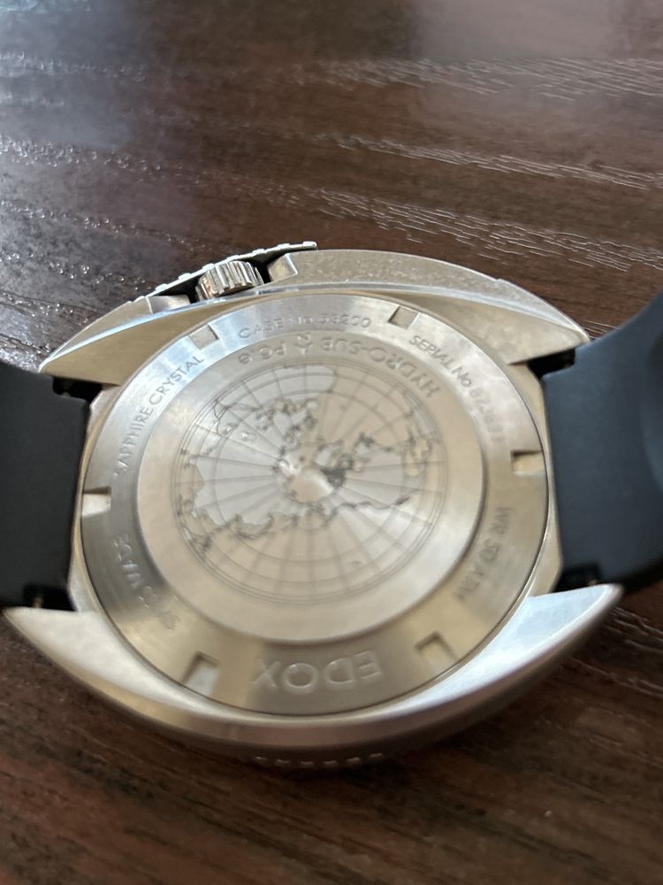 Часовник EDOX кварц