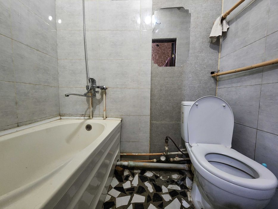 Срочно! Юнусабад, 2 кв., дом 25, квартира.111, 3 этаж., 1-комн.