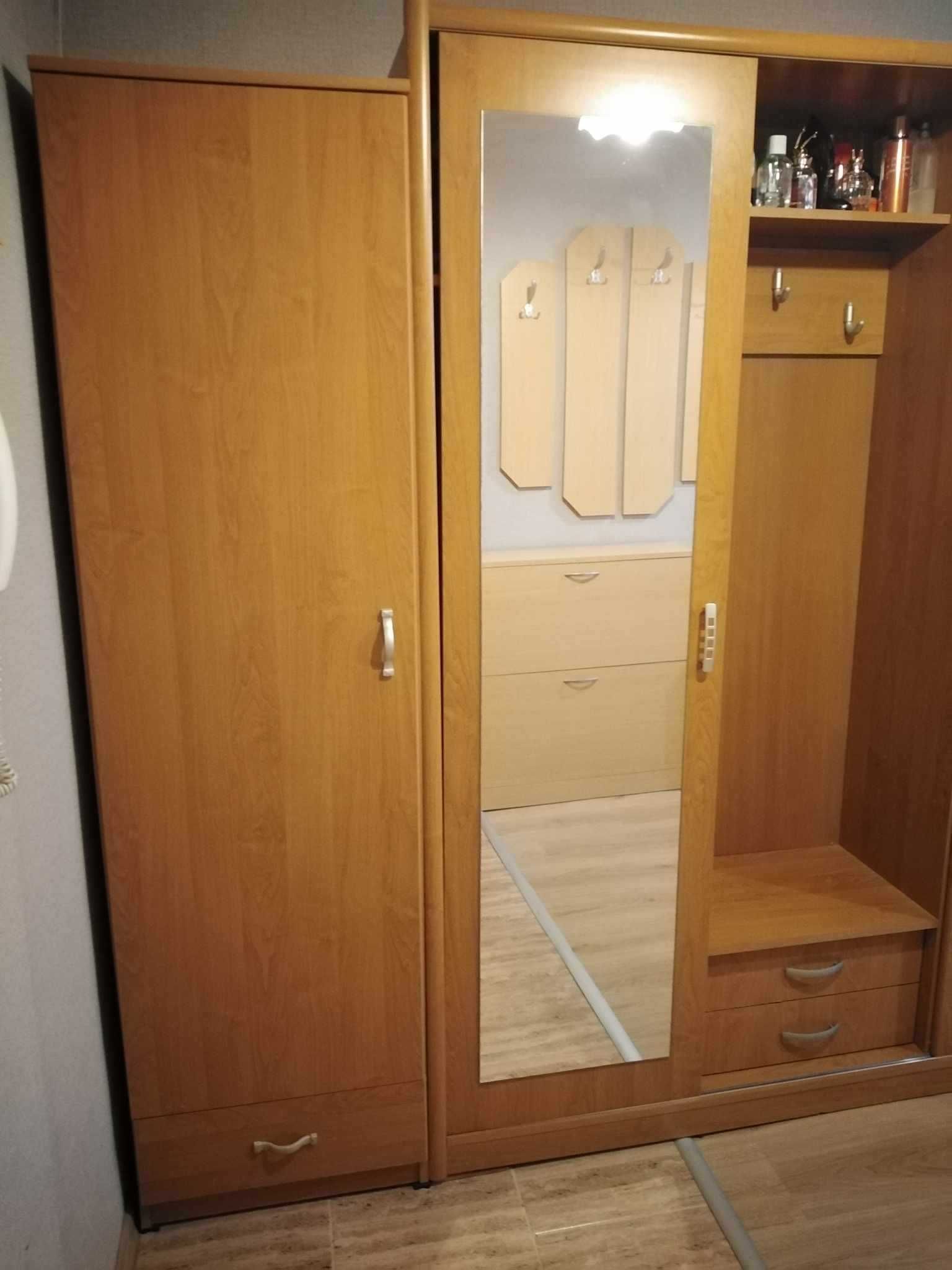 Обзавеждане за антре и коридор