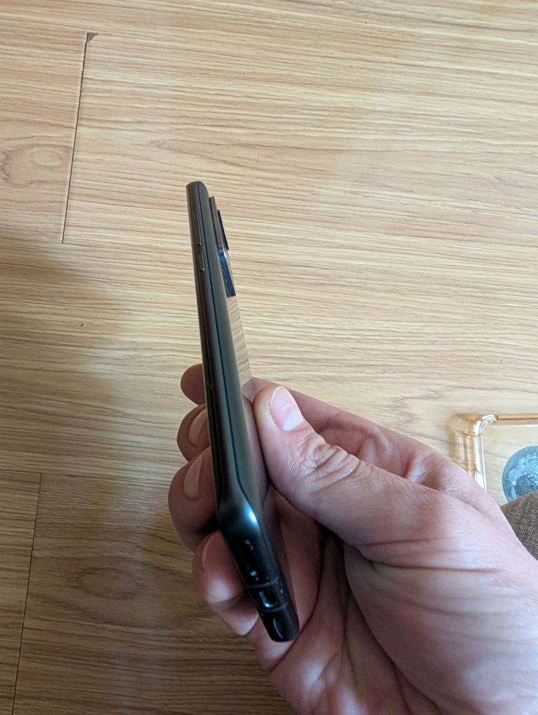 Xiaomi Mi 12 absolut impecabil