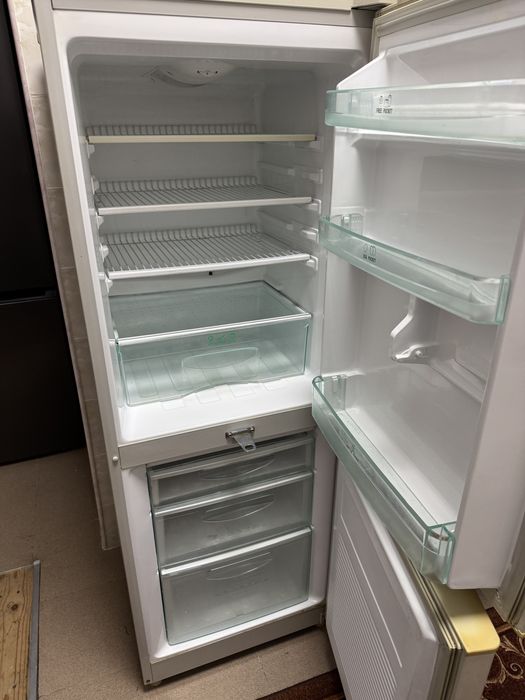 Combina frigorifica KELON