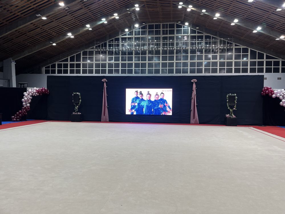 Led екран, ферма за конструкции, сцена