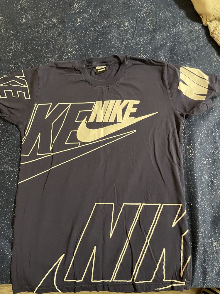 Тениска на Nike чисто нова!
