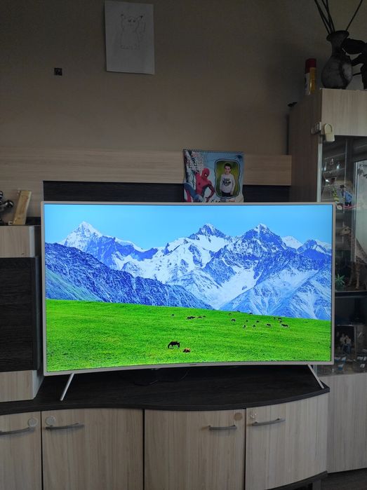 Смарт Телевизор SAMSUNG CURVED 55 инча Ultra HD 4K