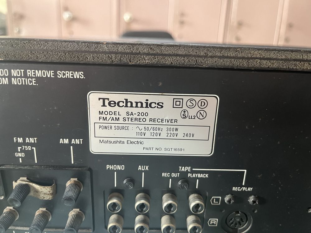 Ресивър Technics SA-200