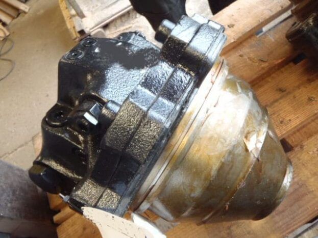 hidromotor tip hitachi hmt107cf-25d pentru fiat hitachi fh220