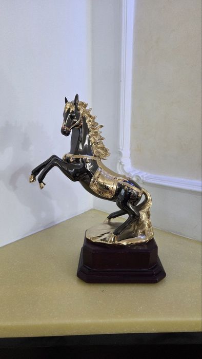 Продам сувениры, статуэтки