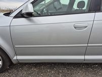Usa stanga fata audi a3 8P an 2012 facelift cod culoare LX7W