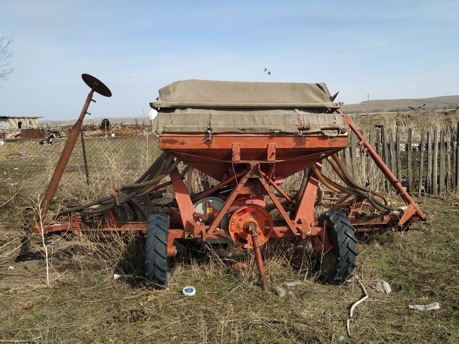 Сеялка пневматическая продам или обмен