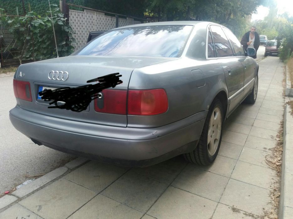 Audi A8 4.2; 2.5, 3.3 На Части