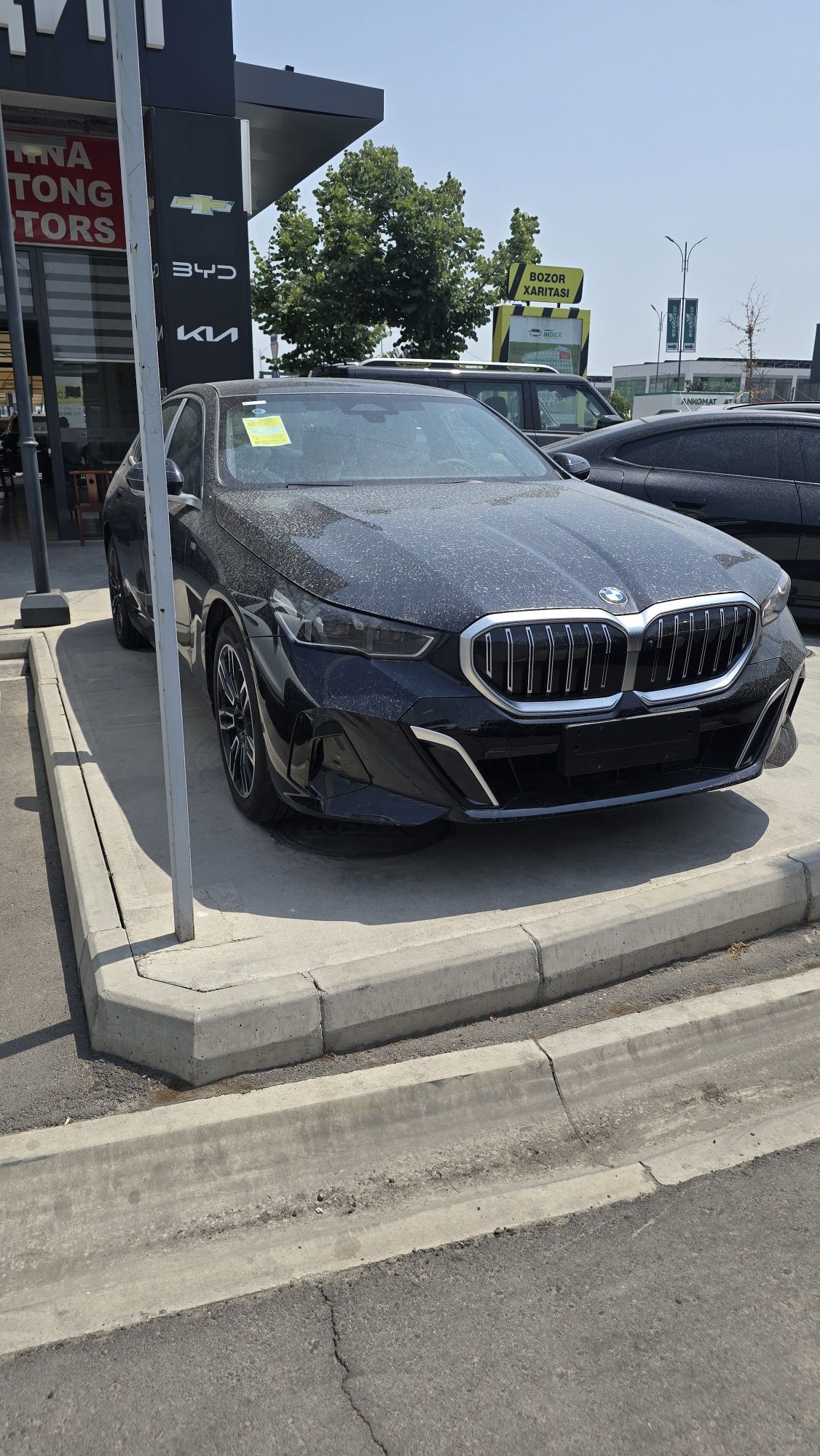 Bmw m5 sotuvda bor