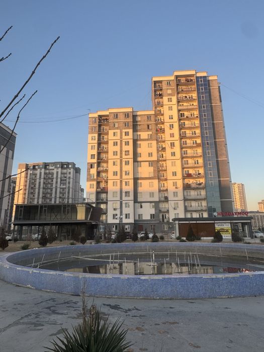 Продается квартира Под бизнес адрес:массив Карасув ор.Буюк супермаркет