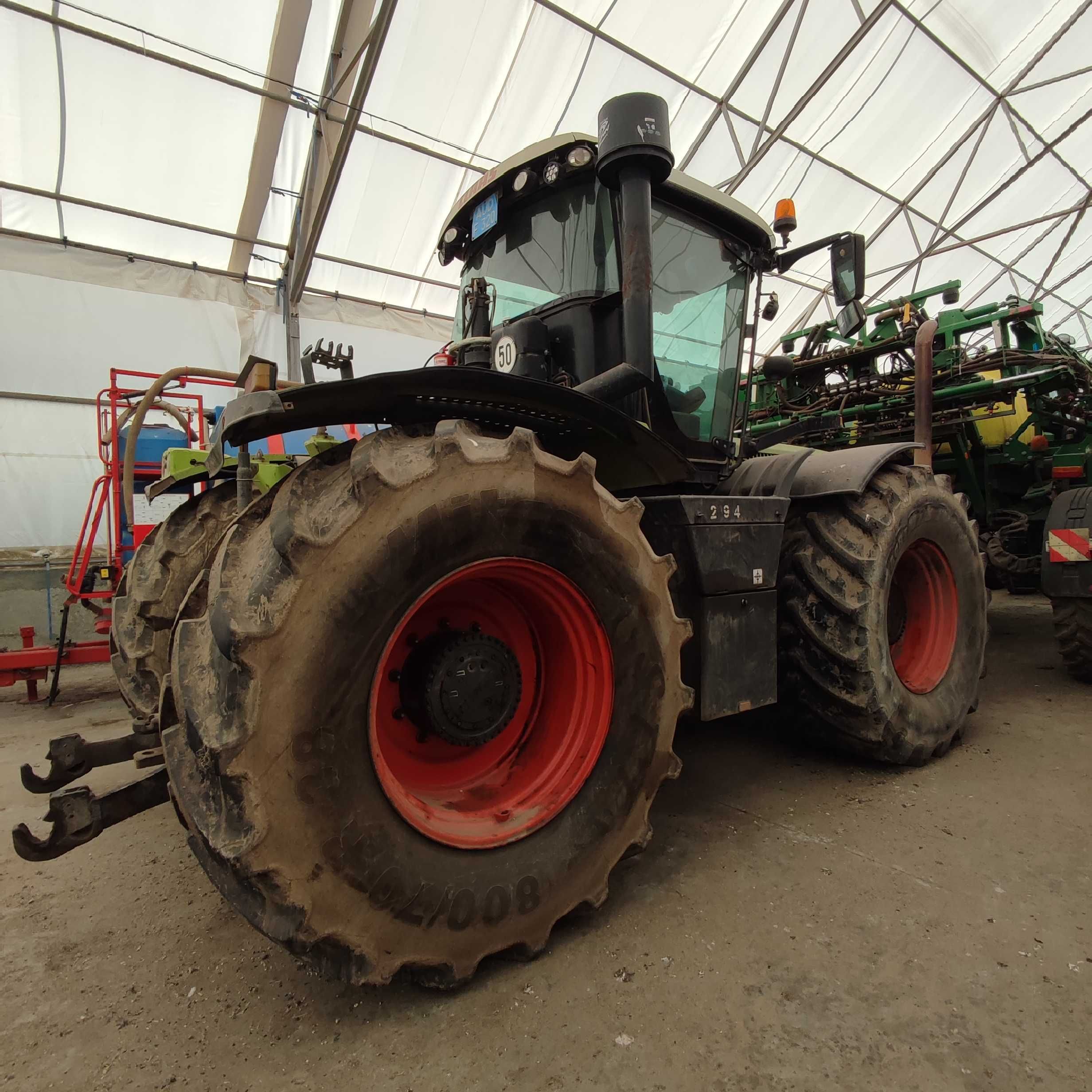 Трактор CLAAS Xerion 3800 Trac VC (Ксерион 3800)