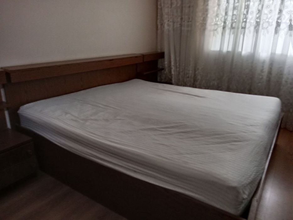 Продам спальную мебель. Немецкий шкаф и кровать.