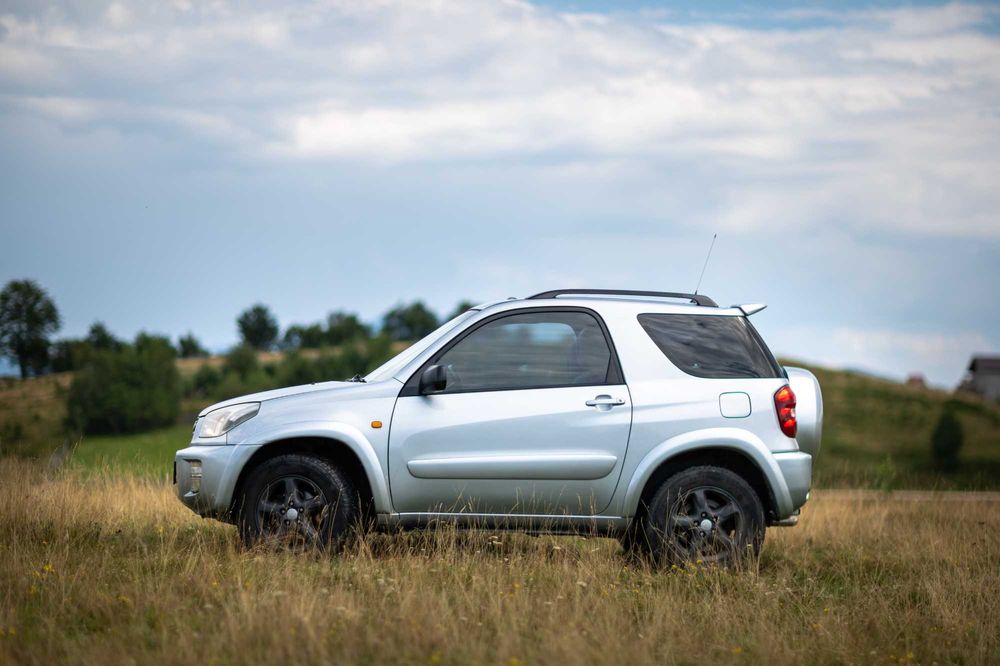 Toyota RAV 4 II 2.0 VVT-i 4x4, automata, Benzina + GPL, trapa