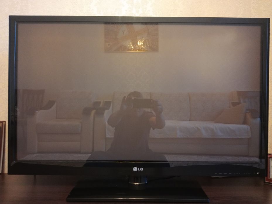 Телевизор LG в отличном рабочем состоянии