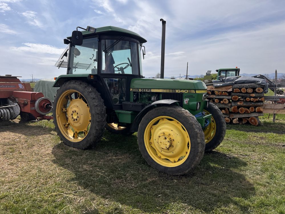 John deere 1640  64 hp