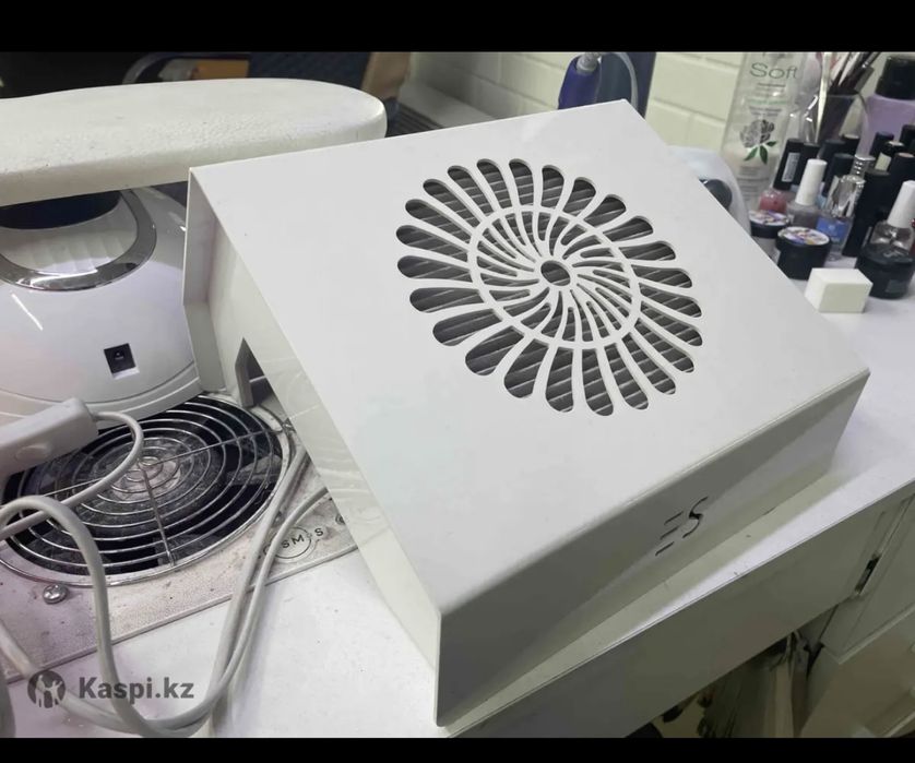 Продам вытяжку для маникюра