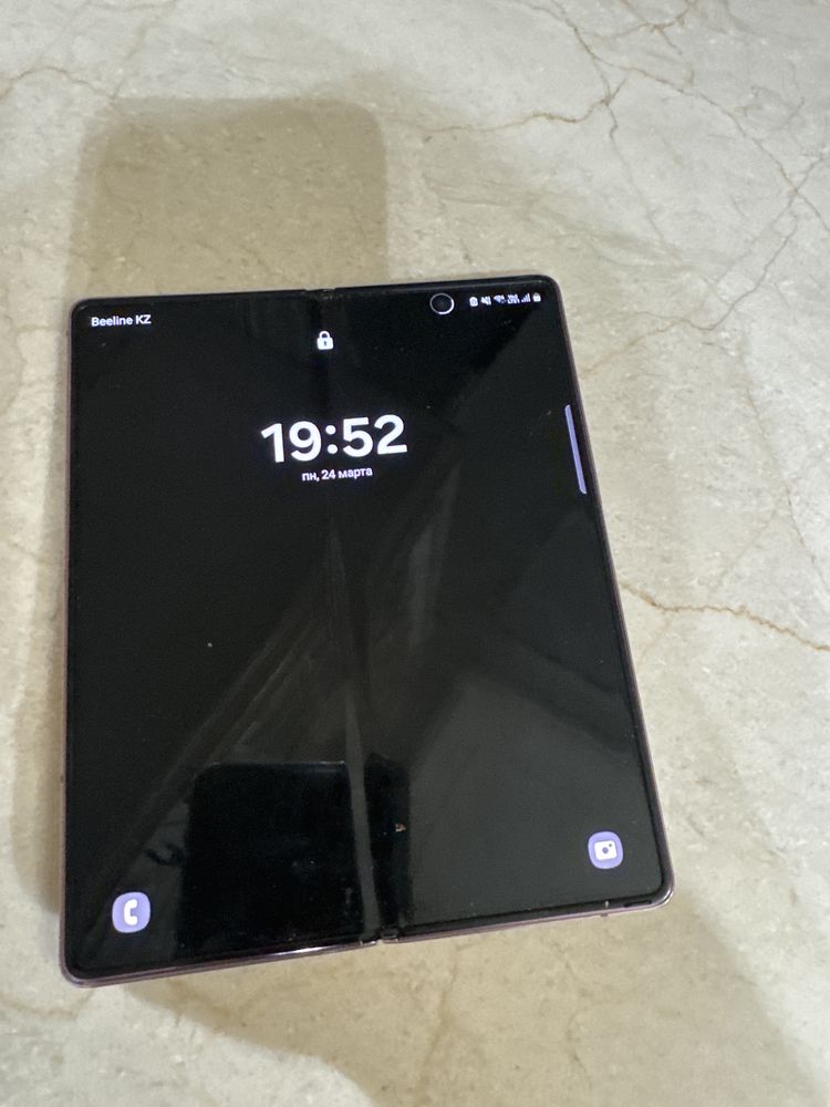Samsung Z fold 2 Lite