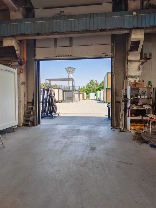hale si birouri 4463 m2 de inchiriat in Bacau + platforma betonata
