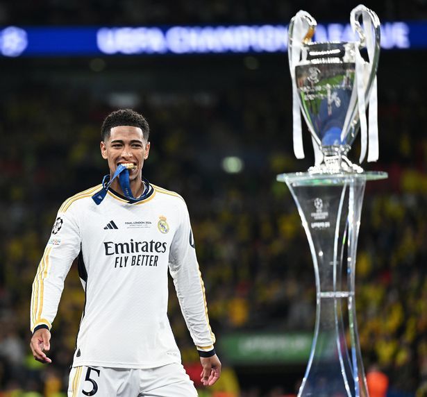 Фланелка Real Madrid размер М Bellingham