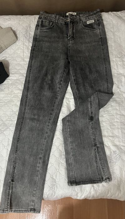 Джинсы женские на 25,28 размер