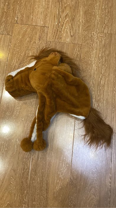 Детская шапка лошади