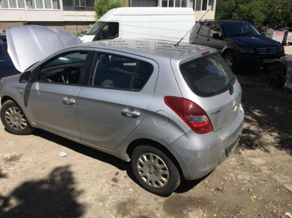 НА ЧАСТИ! Hyundai i20 1.4 CRDi 90 кс. 2010 г. климатик