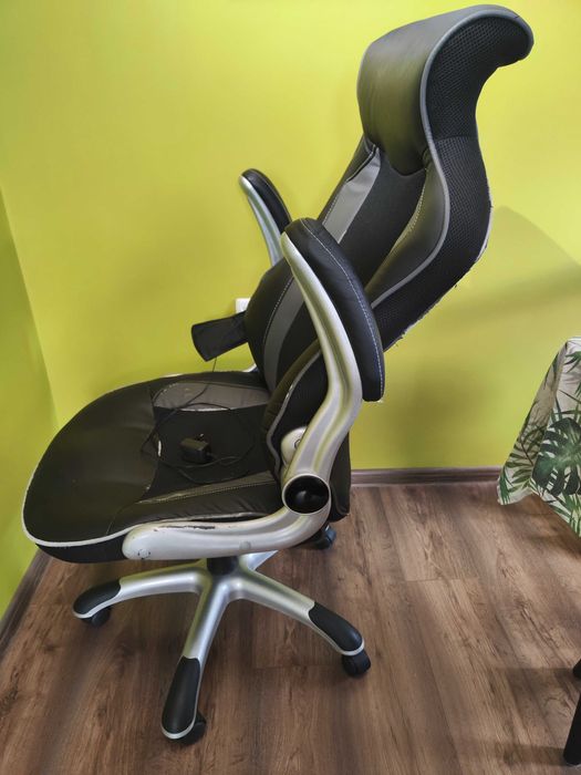 Офис стол с функция масаж