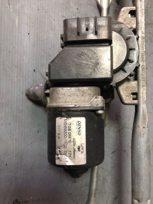 Ansamblu stergatoare motoras fiat 500