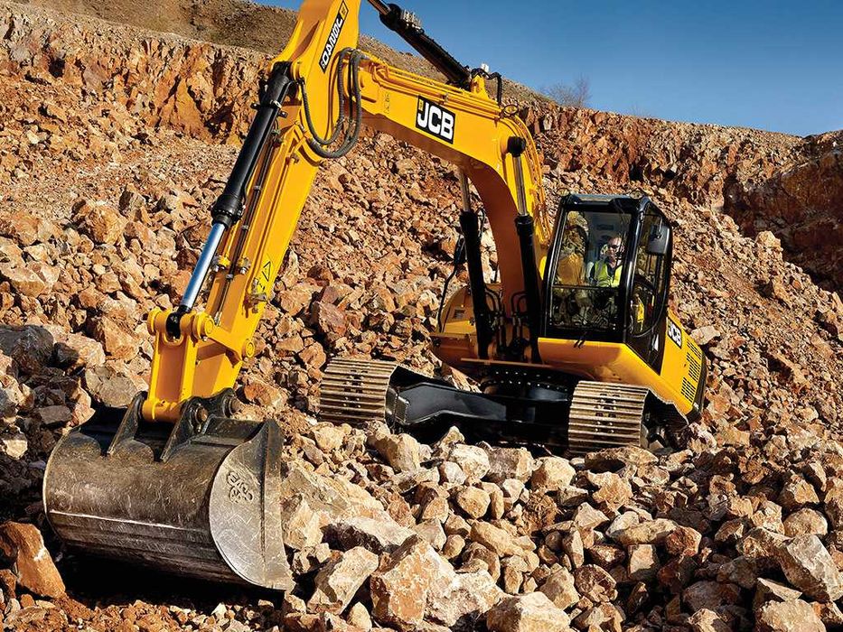 Închiriez excavator JCB 240 NLC